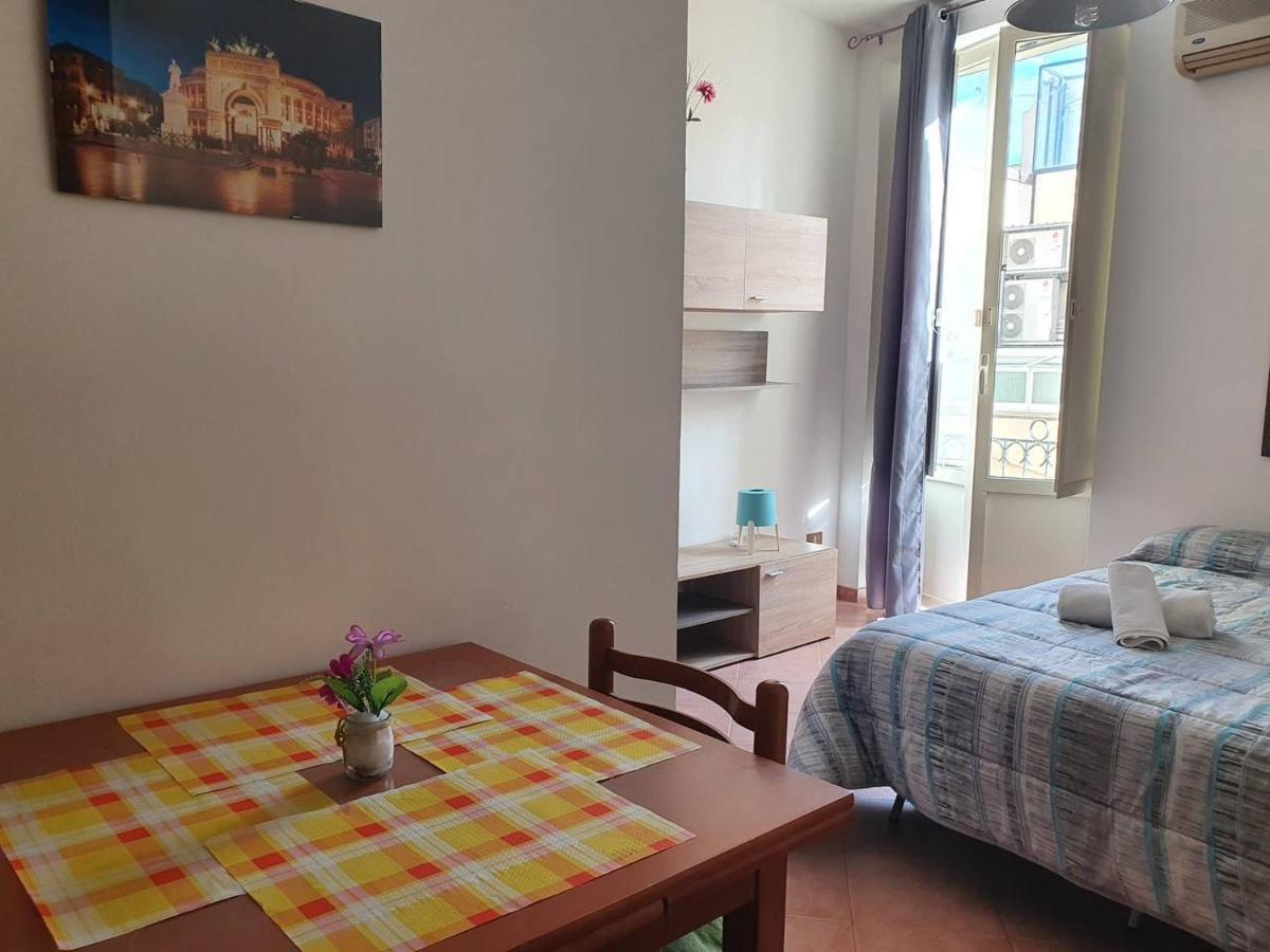 Al Cortile Di Maqueda Apartment Palermo Exterior photo