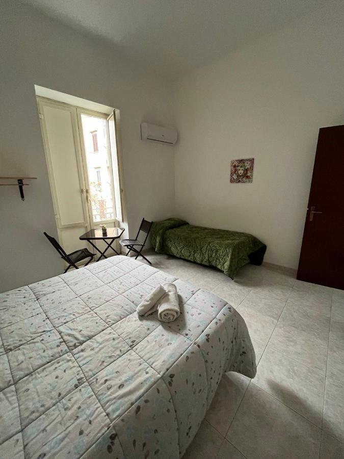 Al Cortile Di Maqueda Apartment Palermo Exterior photo